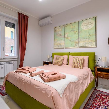 Luxury Apartment Re Di Roma Bagian luar foto