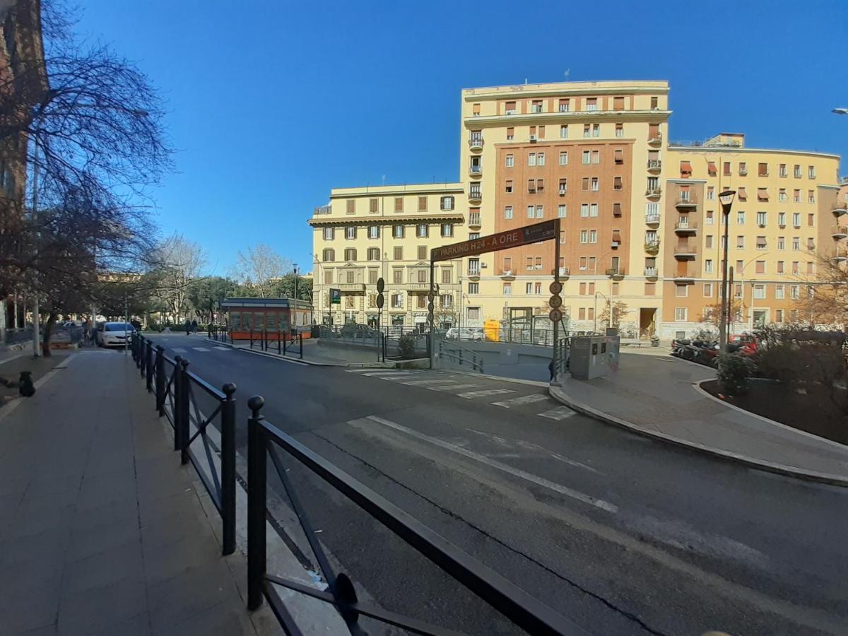 Luxury Apartment Re Di Roma Bagian luar foto