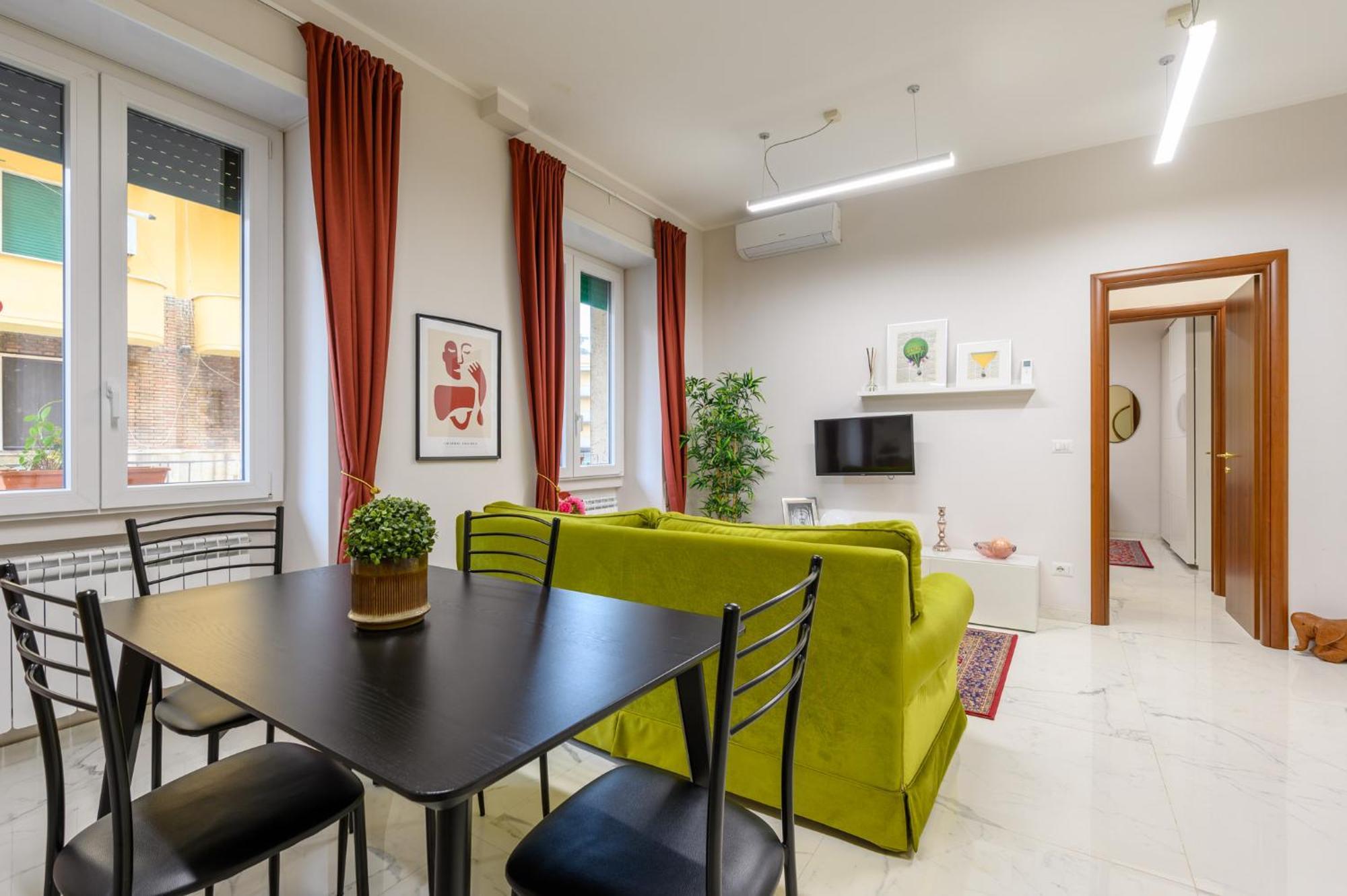 Luxury Apartment Re Di Roma Bagian luar foto